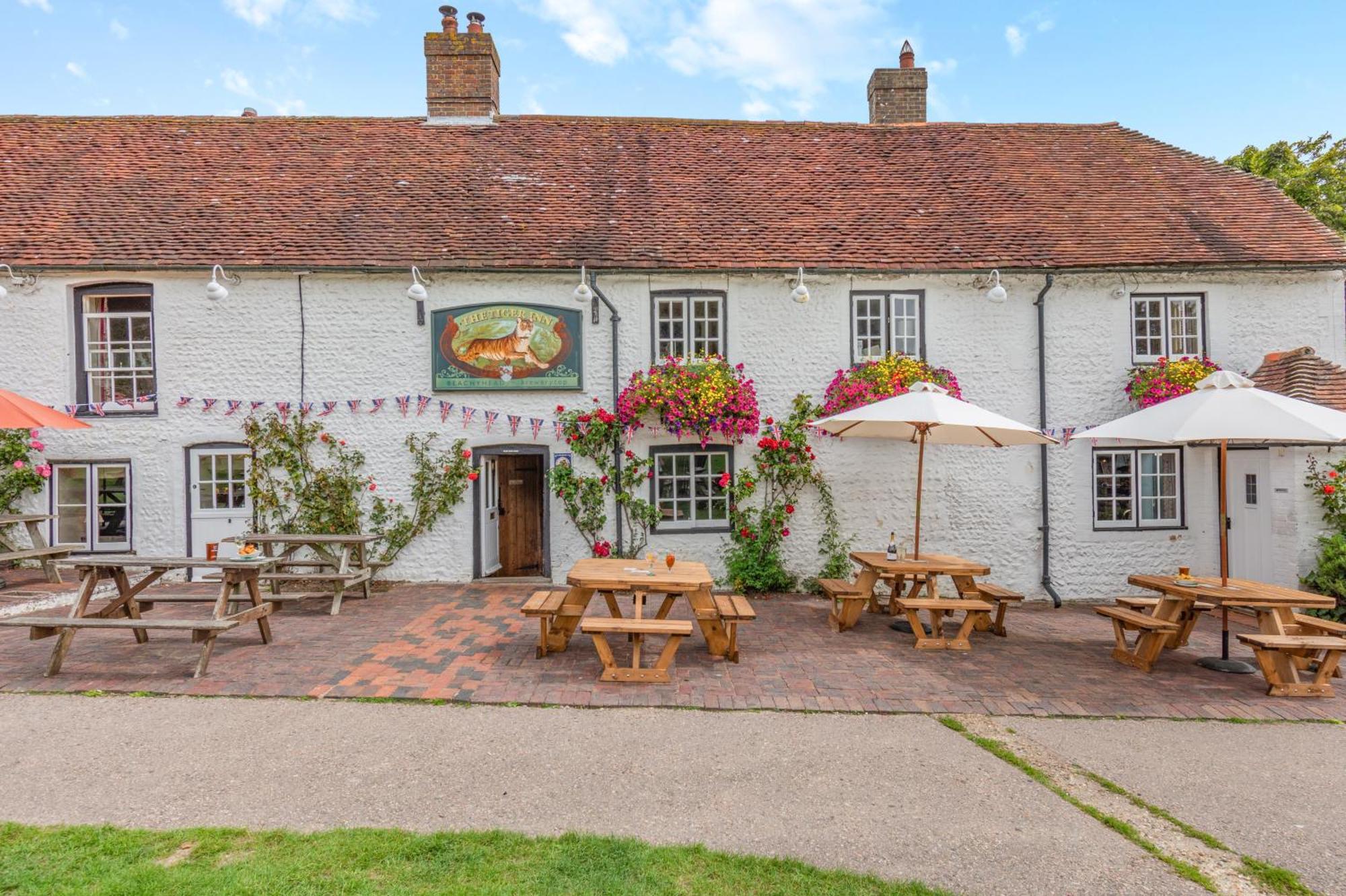 Tiger Inn - Catherine Eastdean Exterior foto